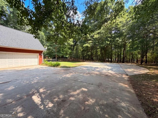 346 Carnation Drive, Social Circle, GA 30025