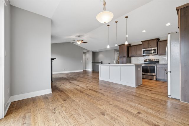 3413 NW Trestle Point Drive, Ankeny, IA 50023