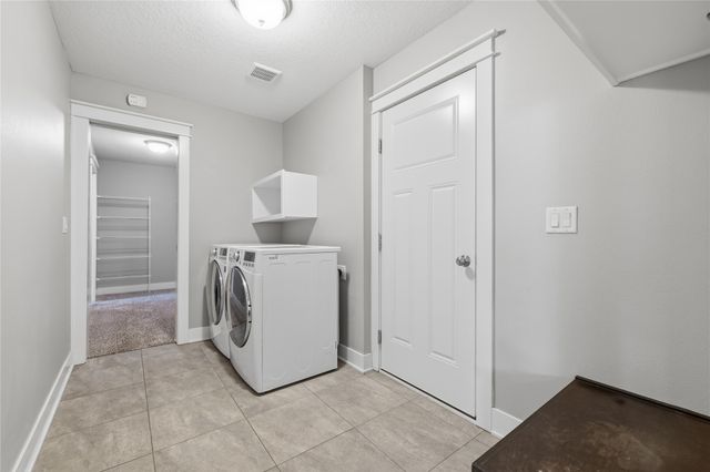 3413 NW Trestle Point Drive, Ankeny, IA 50023