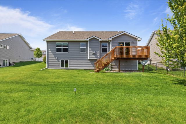 3413 NW Trestle Point Drive, Ankeny, IA 50023
