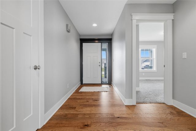 3413 NW Trestle Point Drive, Ankeny, IA 50023