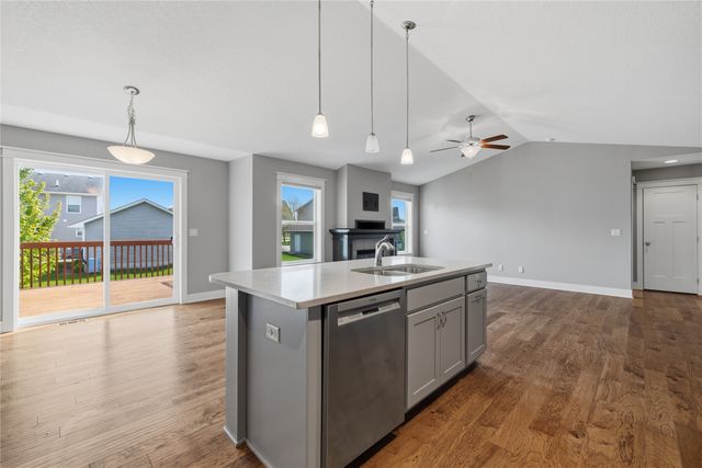 3413 NW Trestle Point Drive, Ankeny, IA 50023