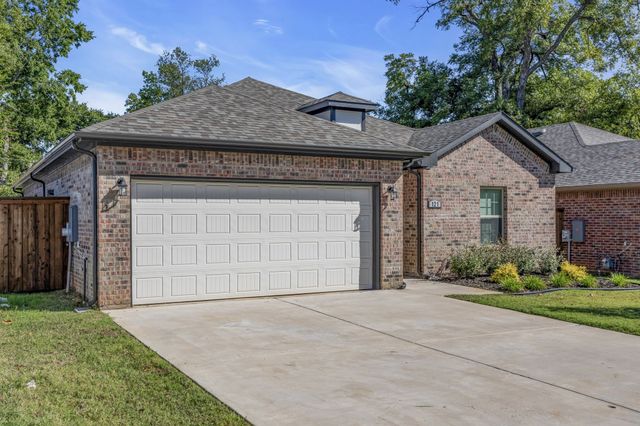 121 W Morton Street, Denison, TX 75021