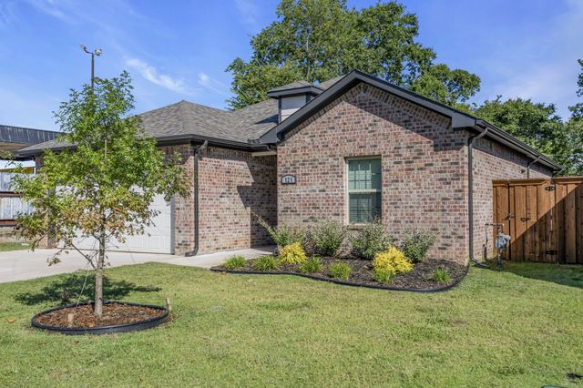 121 W Morton Street, Denison, TX 75021