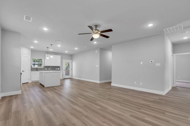 121 W Morton Street, Denison, TX 75021