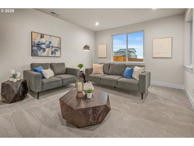 15192 Sw HUNTWOOD St, Tigard, OR 97224