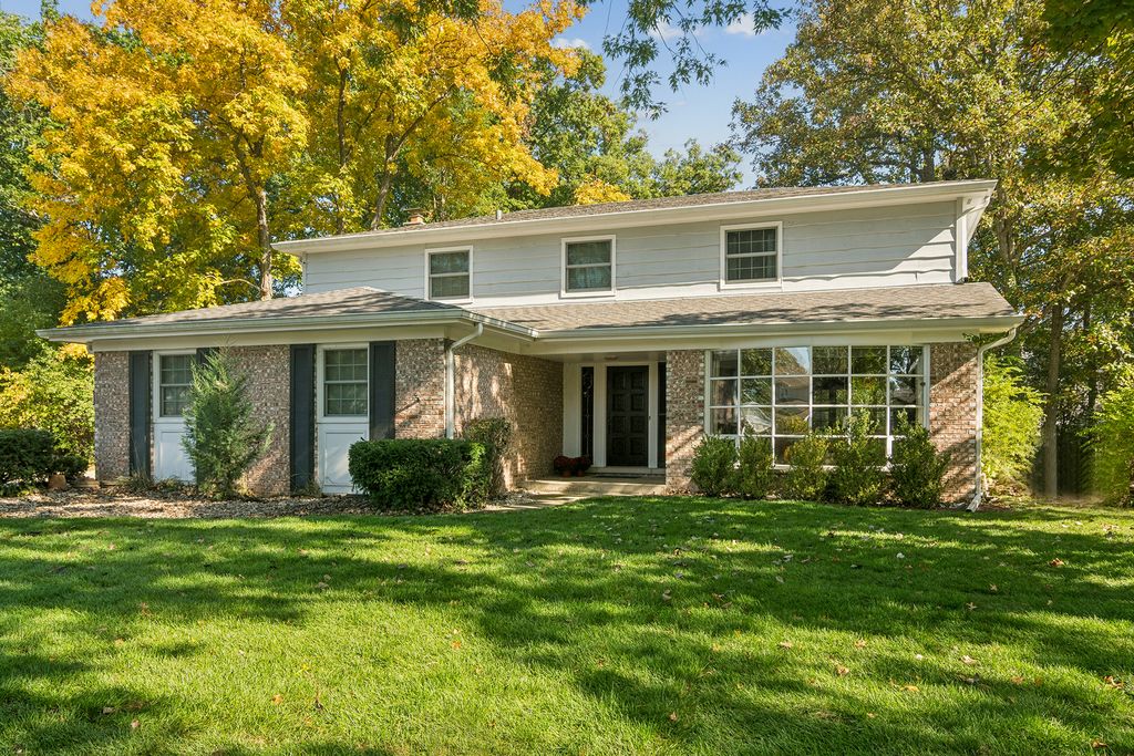 1745 E Summit Court, Deerfield, IL 60015 — exterior