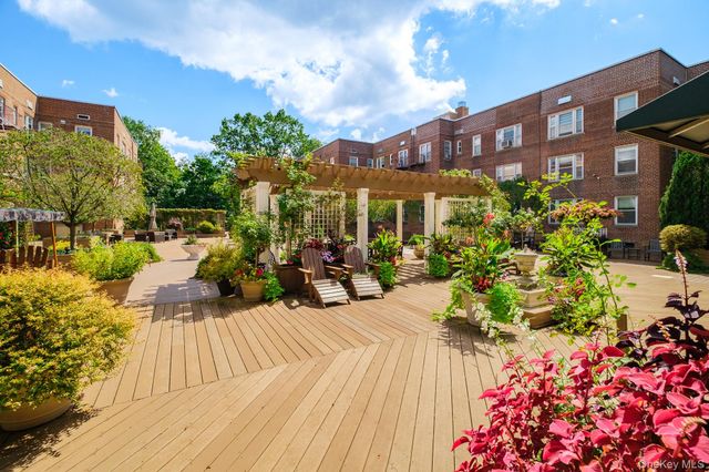 2 Overlook Road 2A3, White Plains, NY 10605