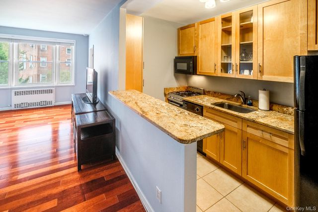 2 Overlook Road 2A3, White Plains, NY 10605
