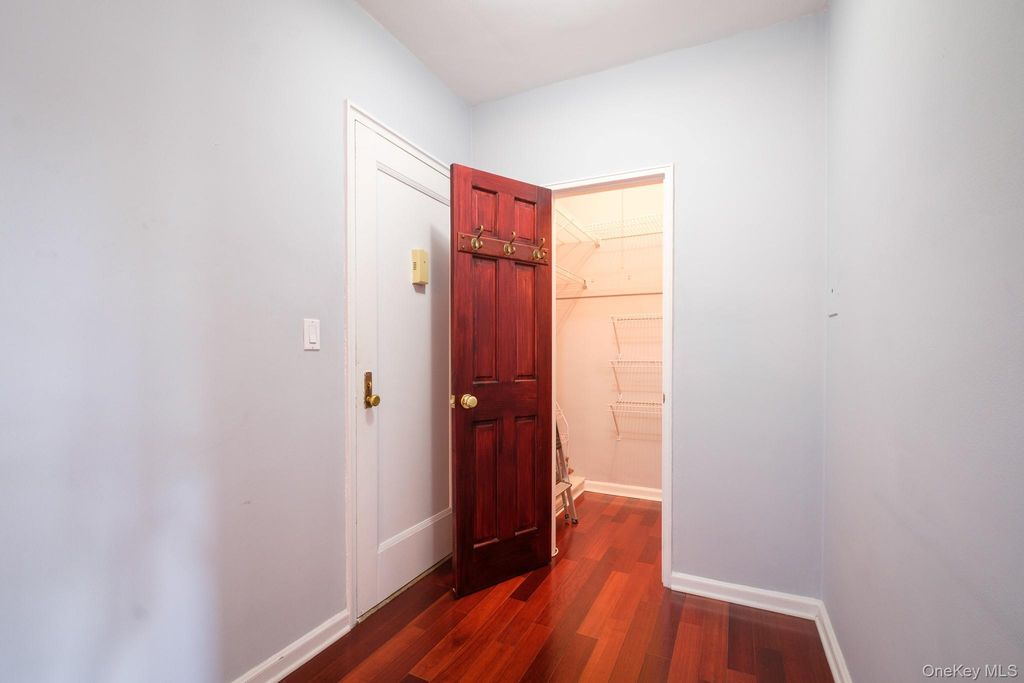 2 Overlook Road 2A3, White Plains, NY 10605 — photo 3