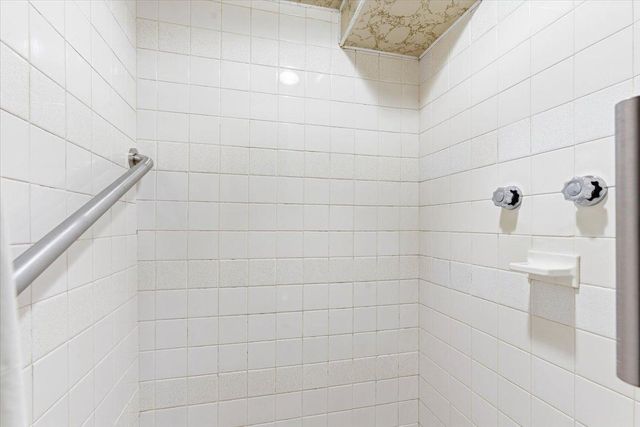 7341 Lyric Lane NE, Fridley, MN 55432