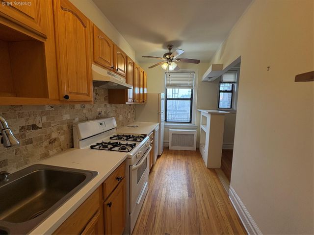 72-34 Austin St F7, Forest Hills, NY 11375