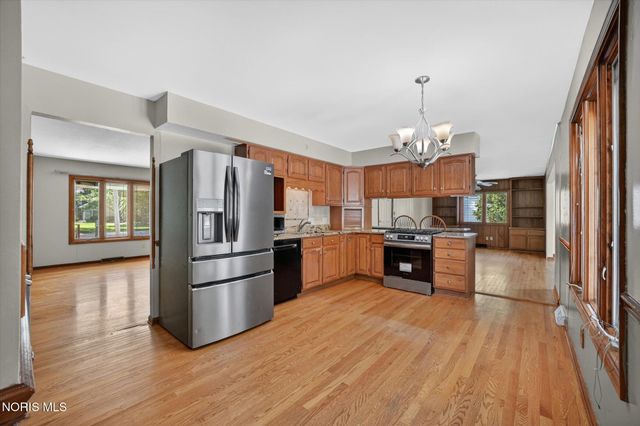 6011 Cemetery Road, Whitehouse, OH 43571