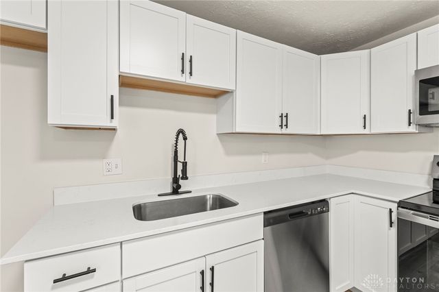 1015 Van Arden Drive, Vandalia, OH 45377