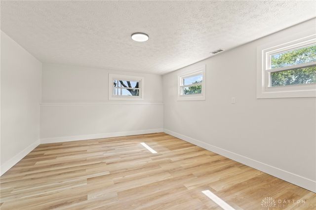 1015 Van Arden Drive, Vandalia, OH 45377