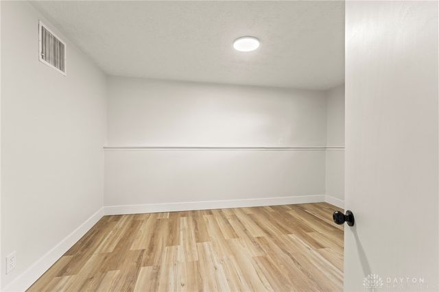 1015 Van Arden Drive, Vandalia, OH 45377