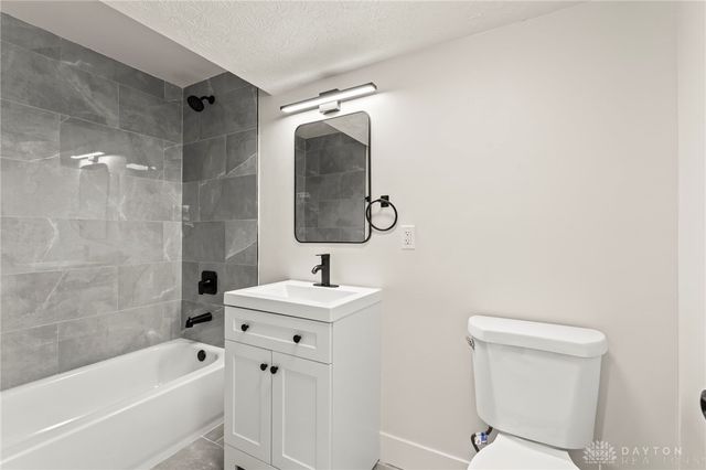 1015 Van Arden Drive, Vandalia, OH 45377