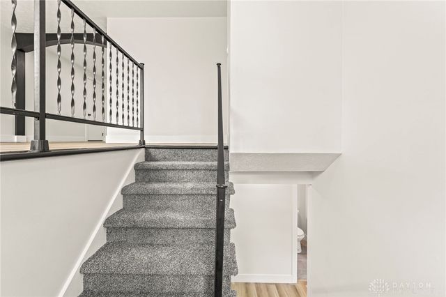 1015 Van Arden Drive, Vandalia, OH 45377