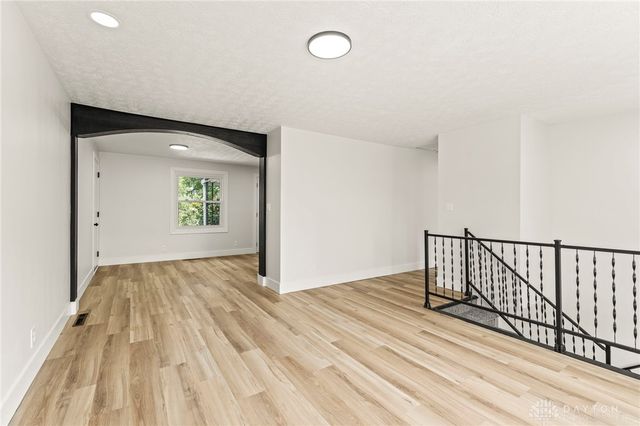 1015 Van Arden Drive, Vandalia, OH 45377