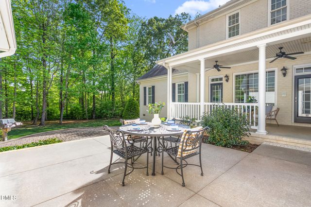 1018 Lochshire Drive, Burlington, NC 27215