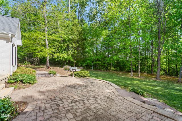 1018 Lochshire Drive, Burlington, NC 27215