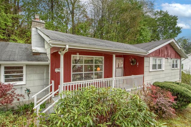 100 Lakeview Avenue, Valhalla, NY 10595