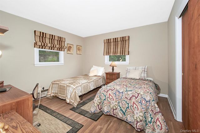 100 Lakeview Avenue, Valhalla, NY 10595