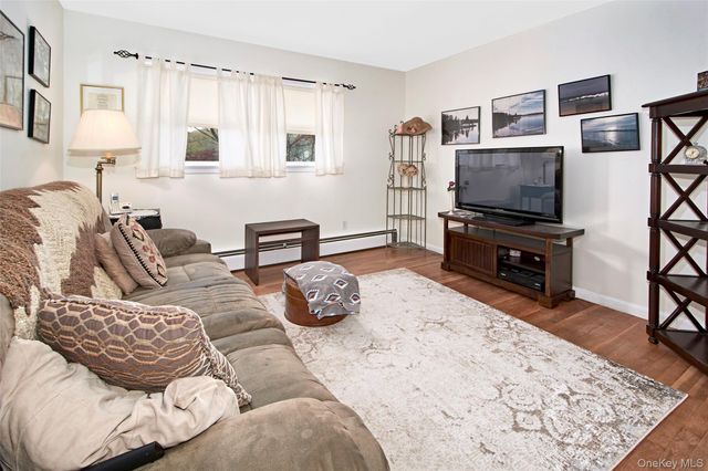 100 Lakeview Avenue, Valhalla, NY 10595