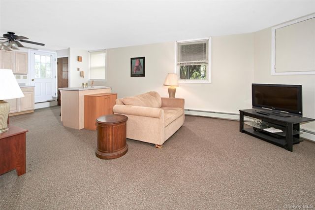 100 Lakeview Avenue, Valhalla, NY 10595