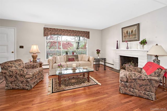 100 Lakeview Avenue, Valhalla, NY 10595