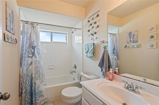 327 Holly Branch Lane, Kemah, TX 77565