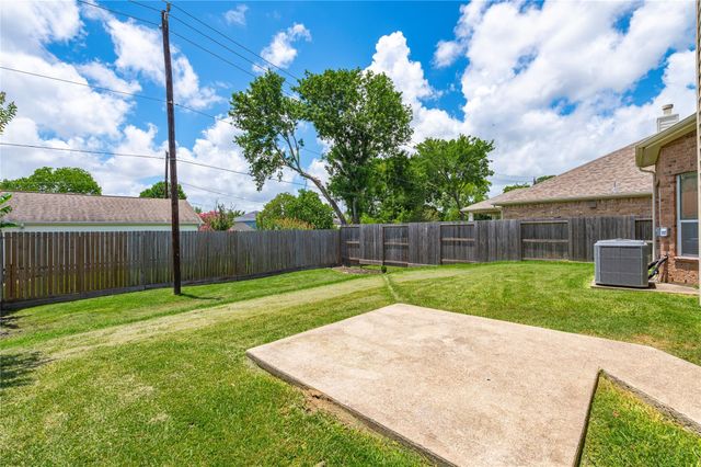 327 Holly Branch Lane, Kemah, TX 77565