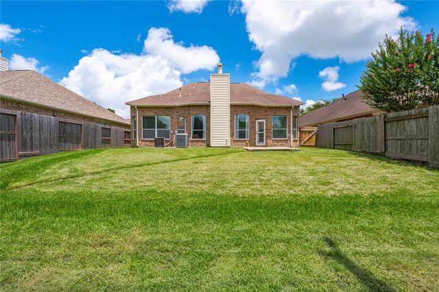 327 Holly Branch Lane, Kemah, TX 77565