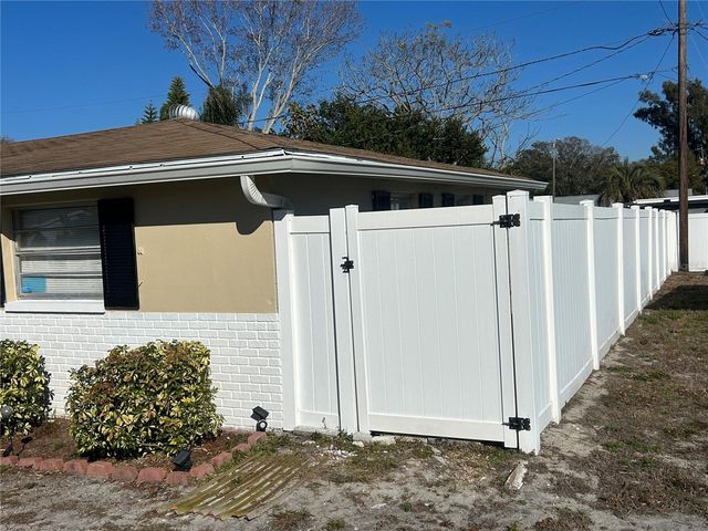 10824 INGLEWOOD AVENUE, Port Richey, FL 34668