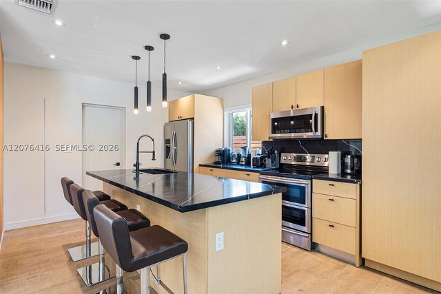 10658 NE 11th Ave, Miami Shores, FL 33138