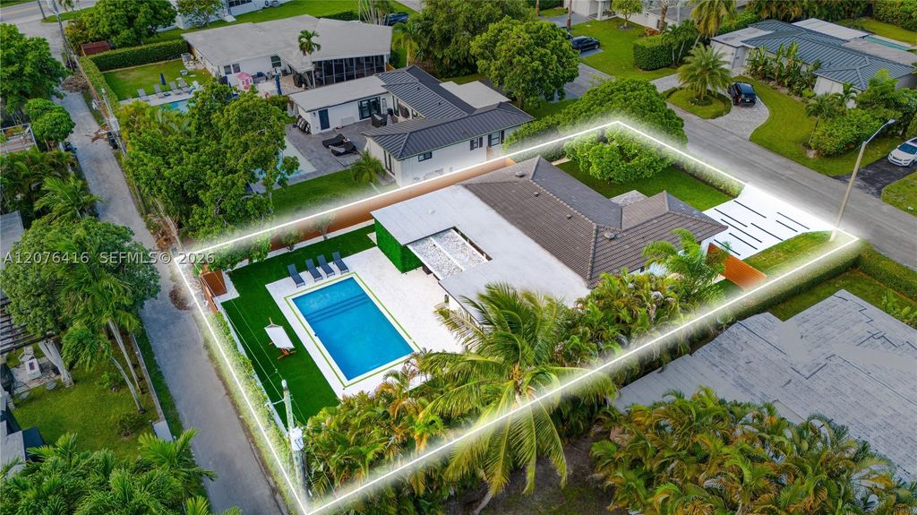 10658 NE 11th Ave, Miami Shores, FL 33138