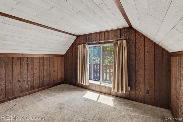 250 E Canyon Drive, Milford, MI 48380