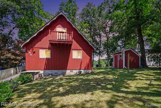 250 E Canyon Drive, Milford, MI 48380