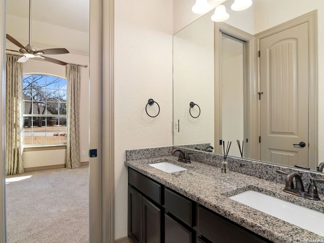 30142 Setterfeld Circle, Fair Oaks Ranch, TX 78015