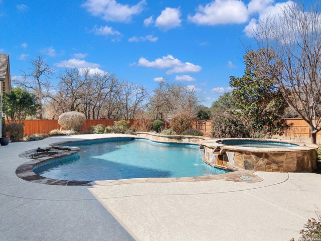30142 Setterfeld Circle, Fair Oaks Ranch, TX 78015