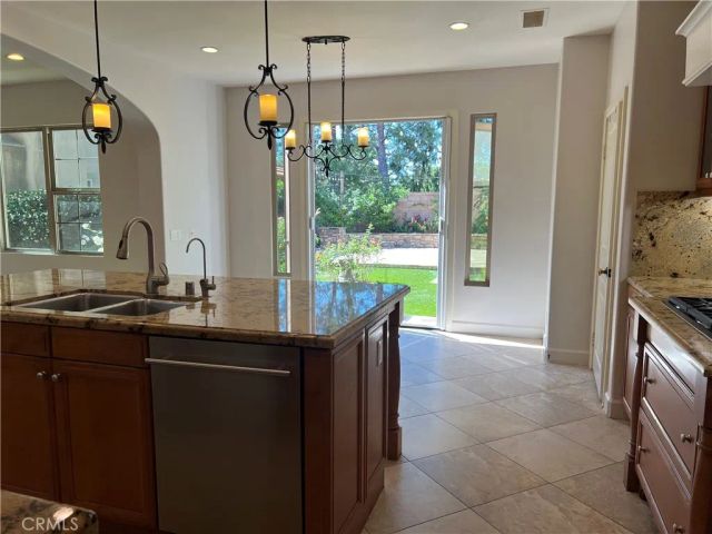 27 Tree Clover, Irvine, CA 92618