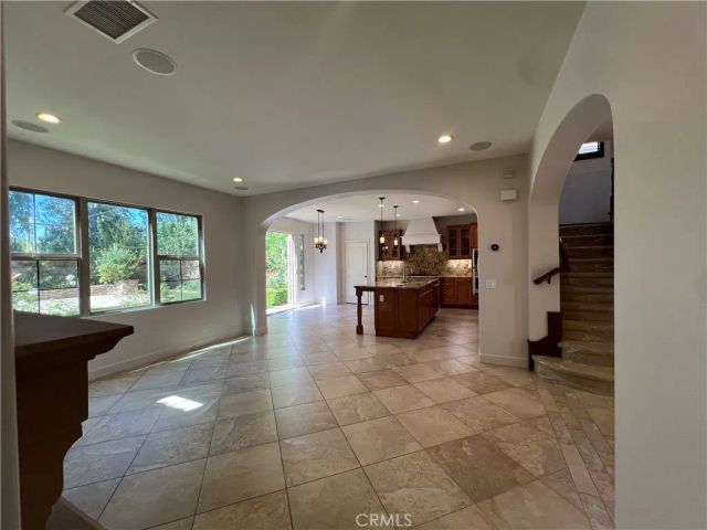 27 Tree Clover, Irvine, CA 92618