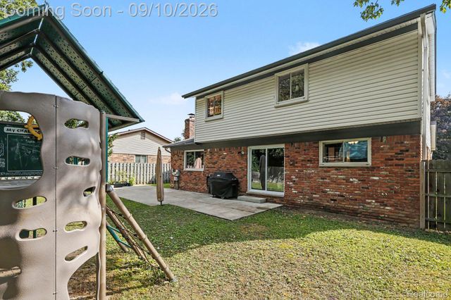 6023 Beaufort Drive, Canton Charter Township, MI 48187