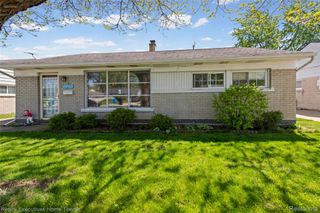 25520 Miracle Drive, Madison Heights, MI 48071