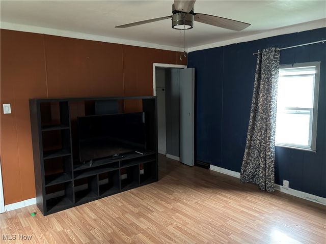 1752 Chester Avenue, Wellsville, OH 43968