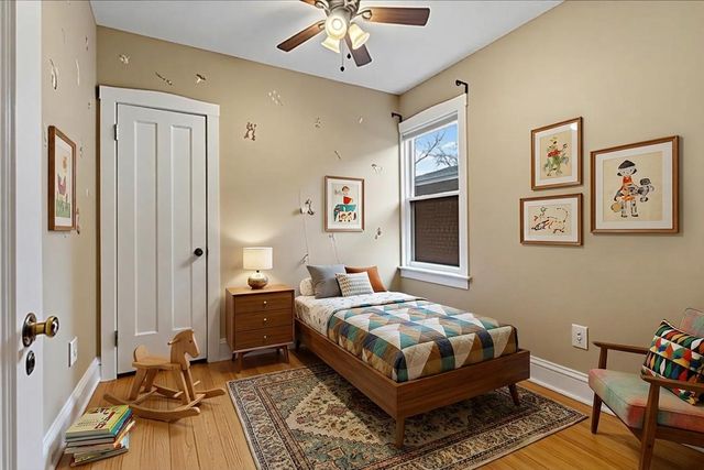 5042 W Winnemac Avenue, Chicago, IL 60630