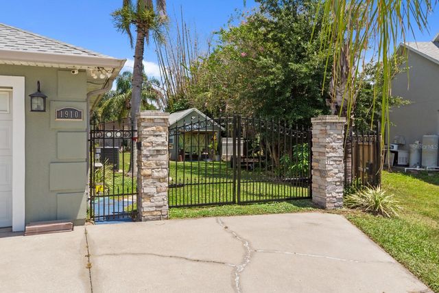1910 LEE WOOD COURT, St Cloud, FL 34772
