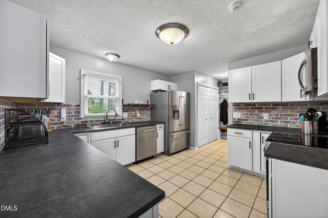 79 Cliffdale Court, Cameron, NC 28326