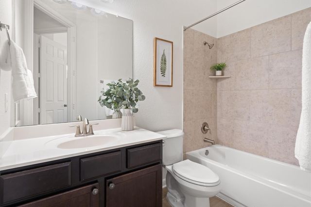 1128 Clearwing CIR, Georgetown, TX 78626