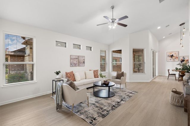 1128 Clearwing CIR, Georgetown, TX 78626